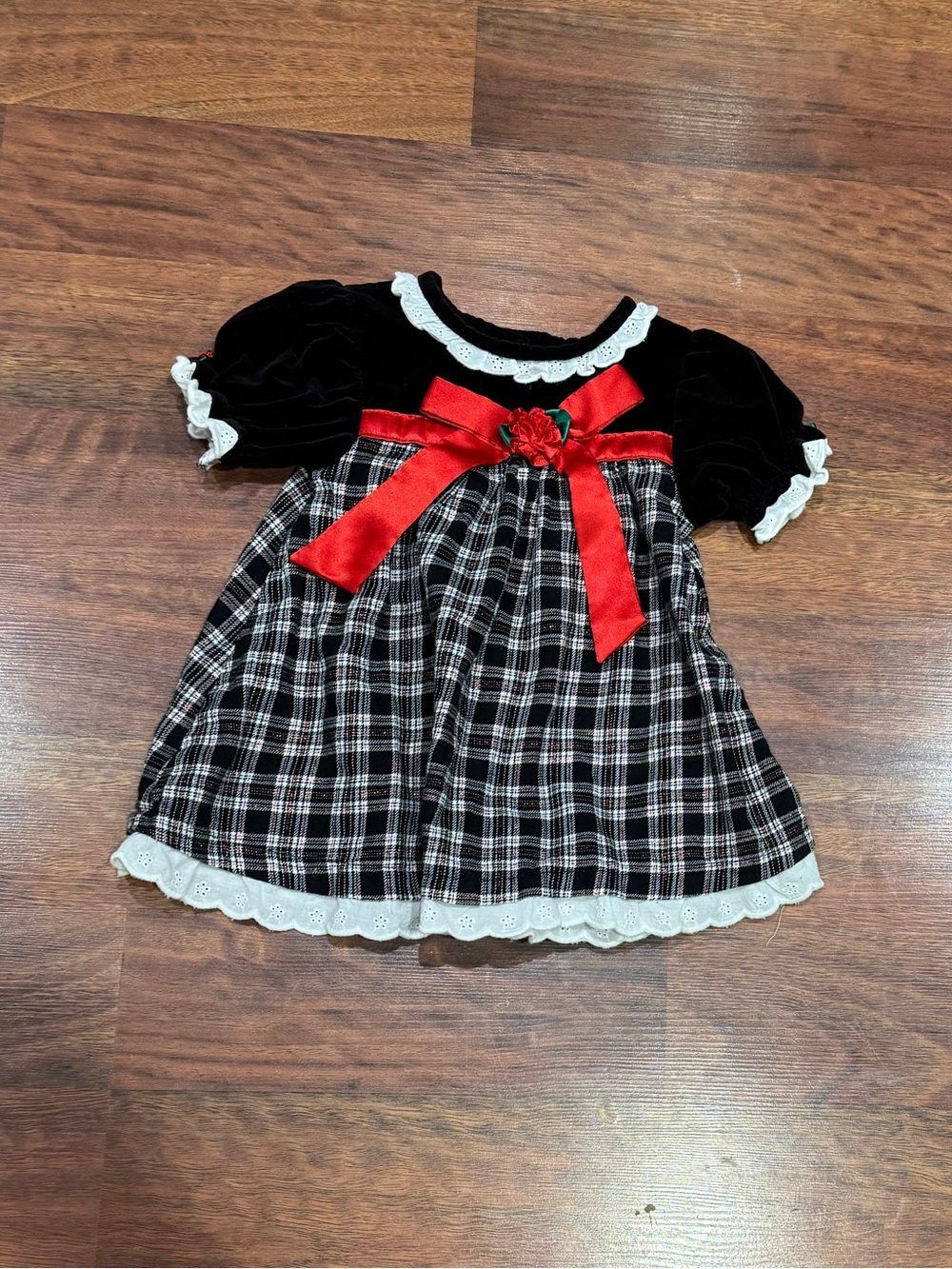 Fisher Price - Vintage - 1990s - Black & Red Plaid Dress with Lace Trim and Bow